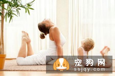 减肥很辛苦，我们可以选择多遛狗